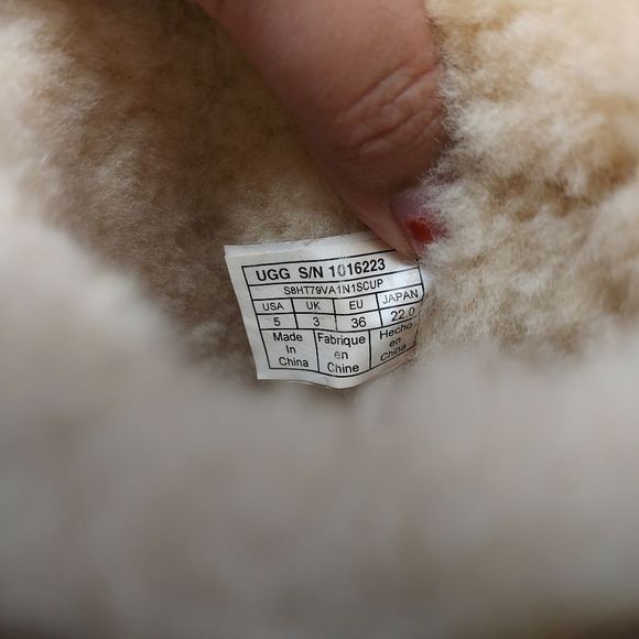 UGG Women's Classic Short II Suede Boots in Chestnut Brown 1016223 Size 5 - Picture 11 of 11